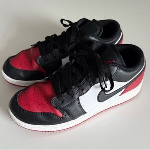 Nike Air Jordan 1 kid’s black red and white sneakers